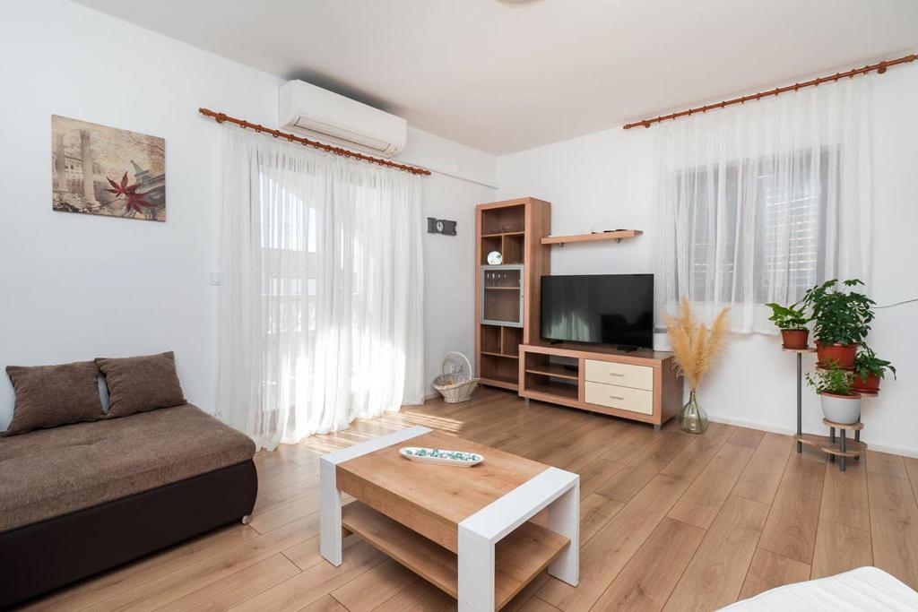 Apartments Janjac Vodice Bagian luar foto