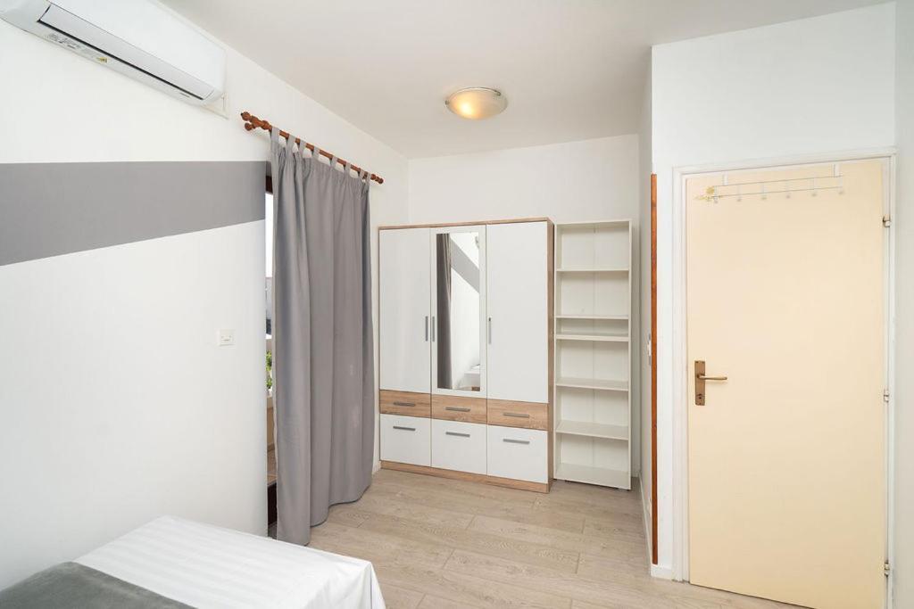 Apartments Janjac Vodice Bagian luar foto